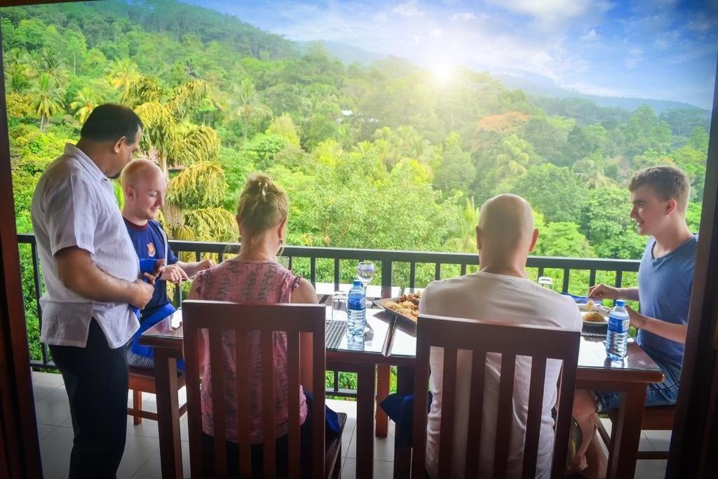 The Grand Hills Bed & Breakfast Kandy Exterior photo